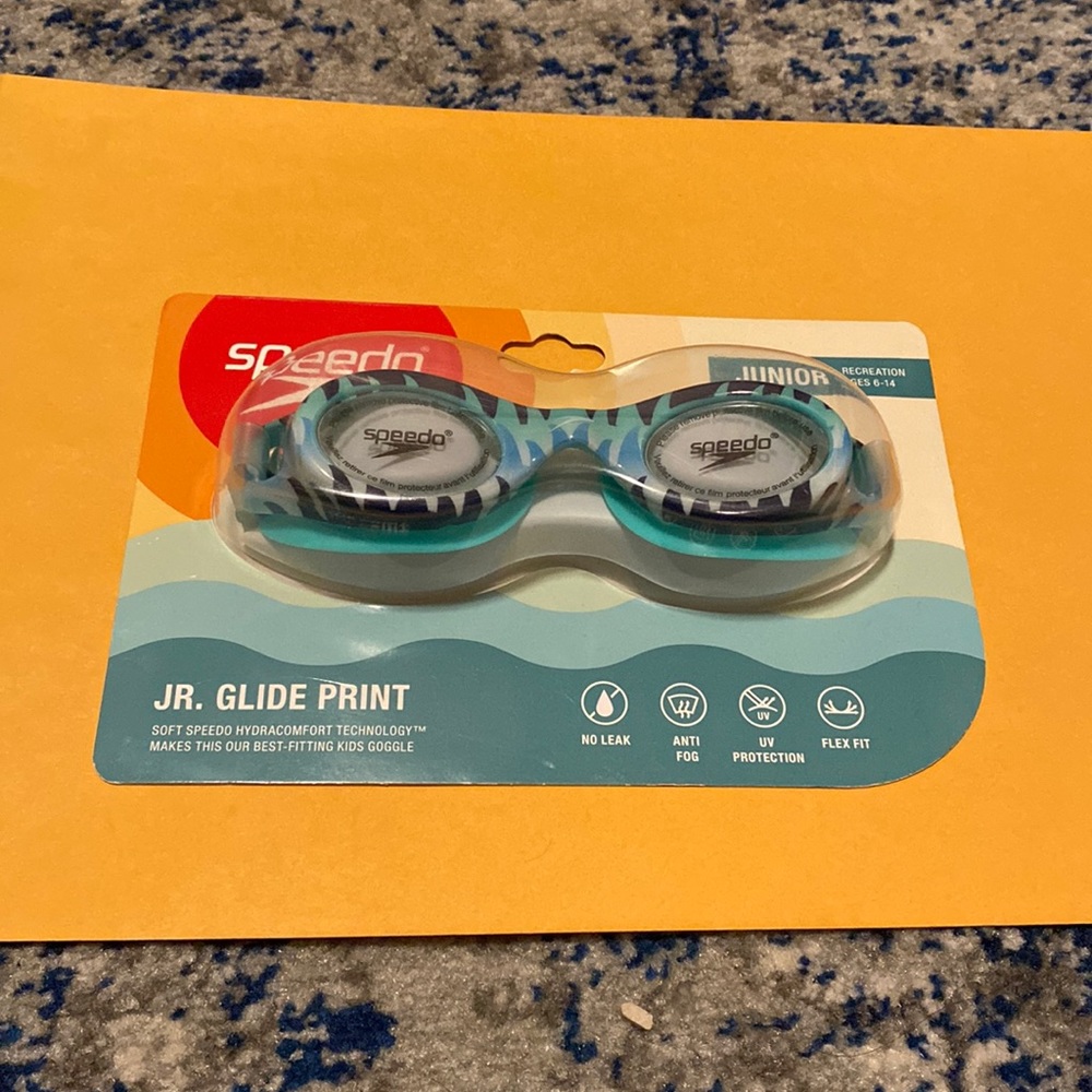 Speedo swimming goggles